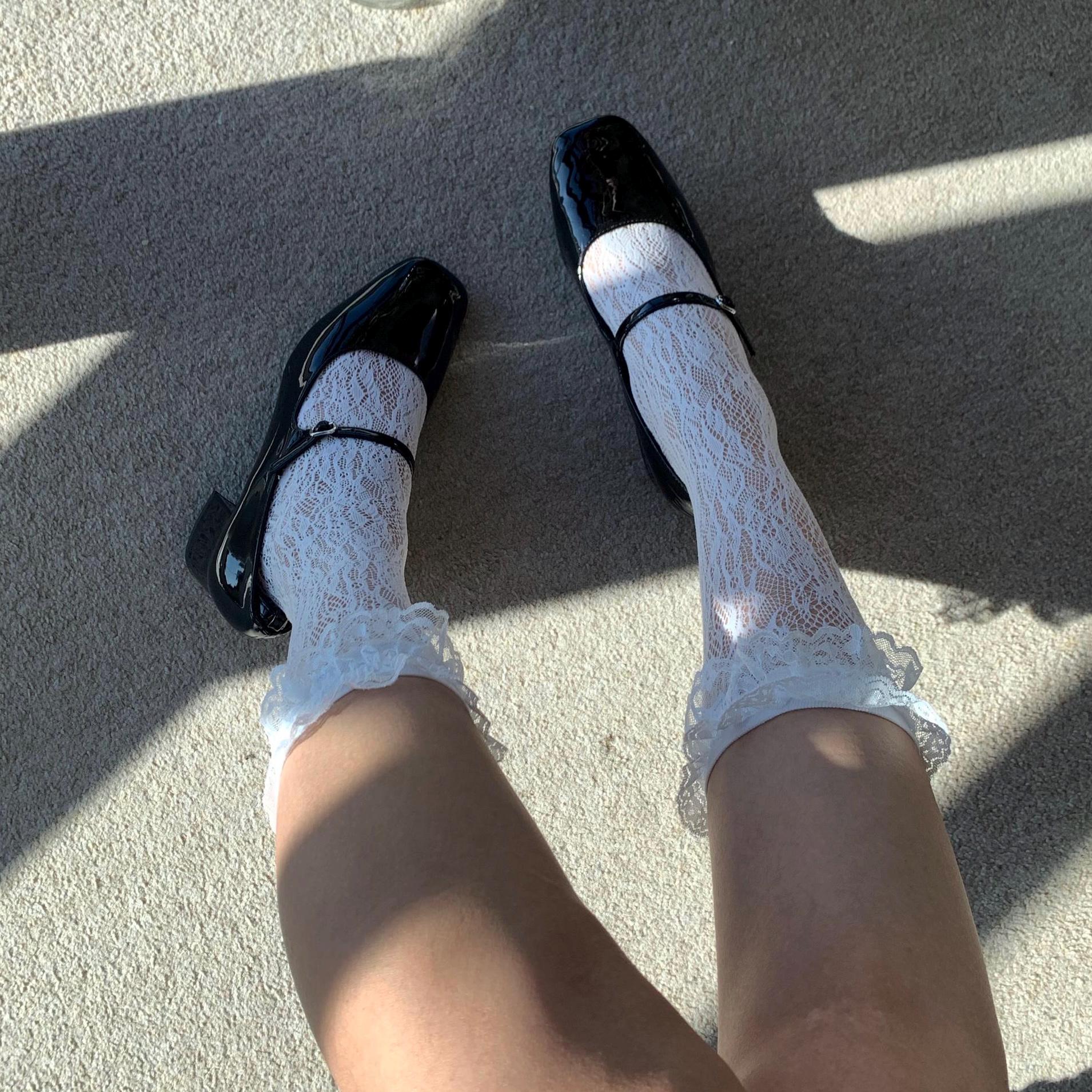 White Floral Frilled Lace Fishnet Socks