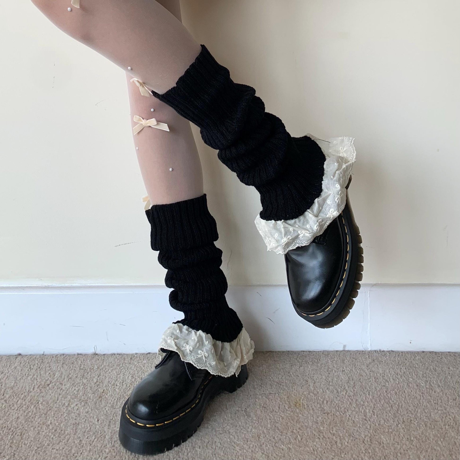 Black Ribbed Cotton Leg Warmers with Cream White Bow Trim - Cute Kawaii Coquette Balletcore Women Leg Warmers - Slouchy