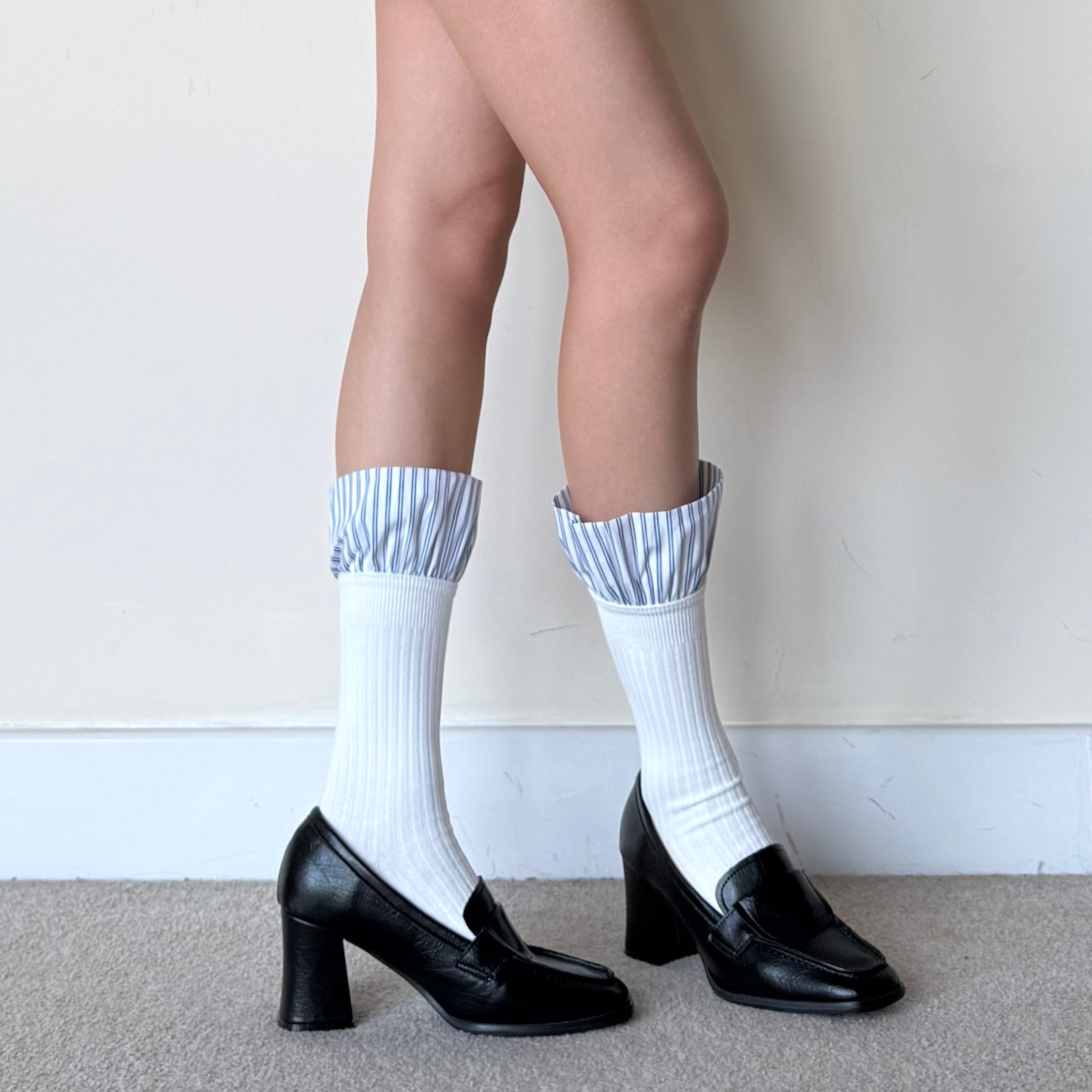 White Ribbed Knee-High Socks with Blue Striped Ruffle Cuff