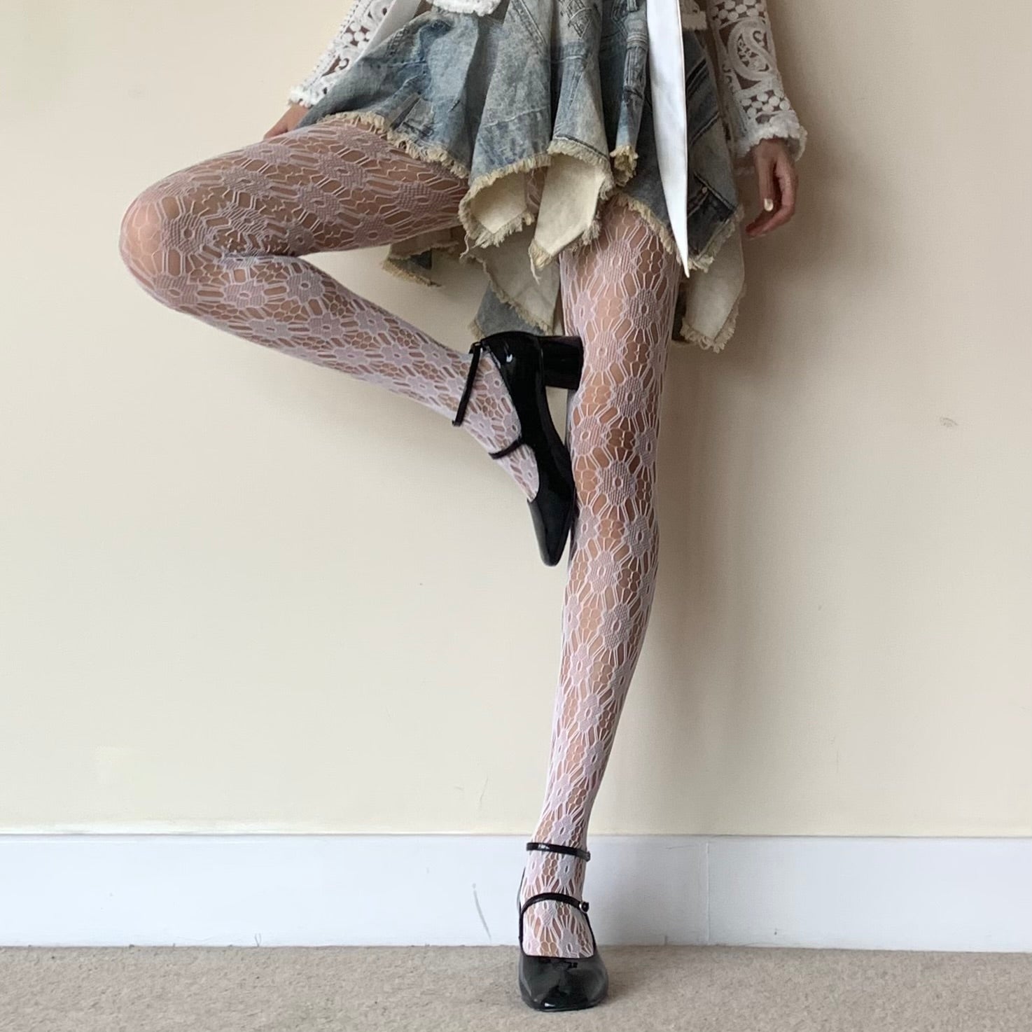 White Sakura Floral Hollow Fishnet Tights