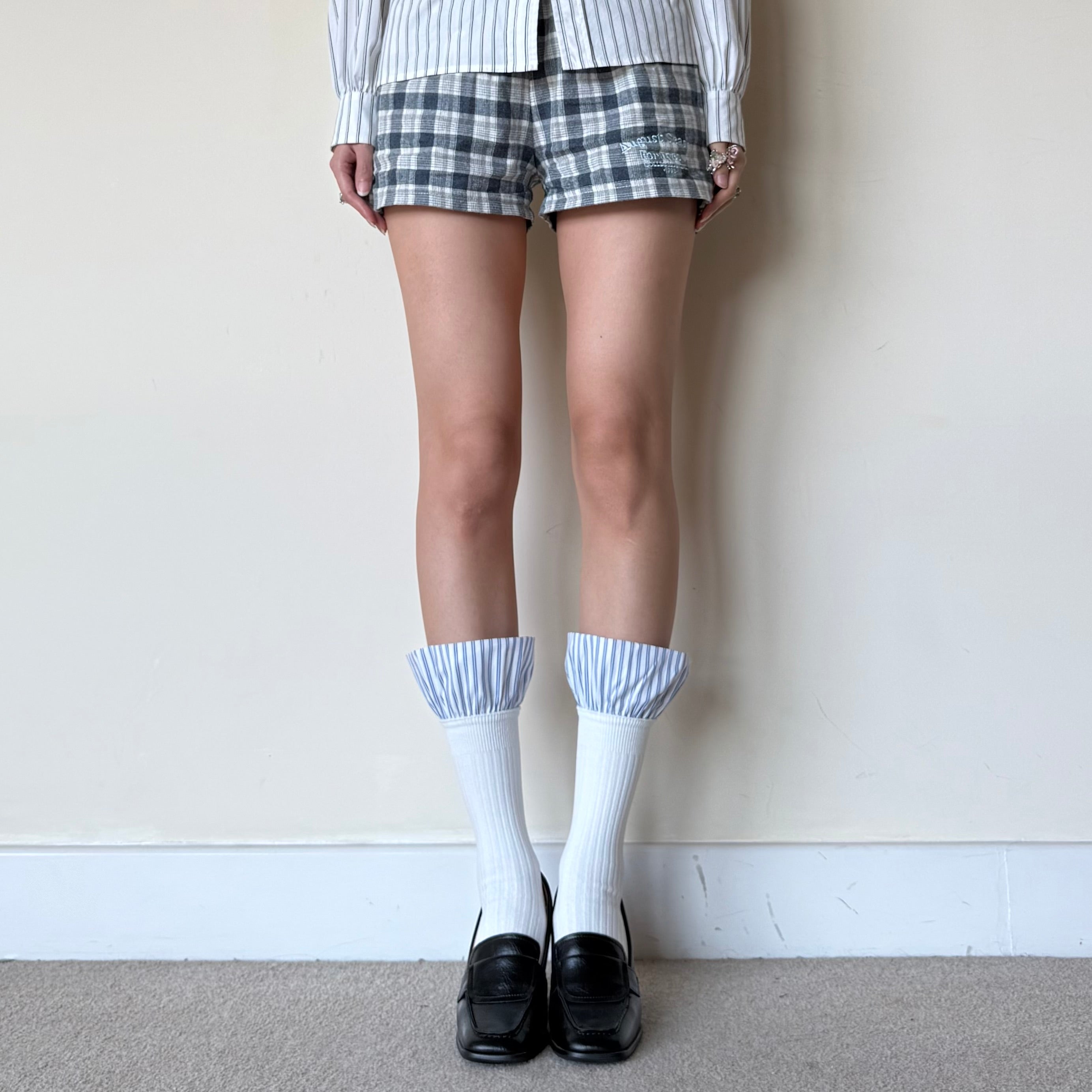 White Ribbed Knee-High Socks with Blue Striped Ruffle Cuff