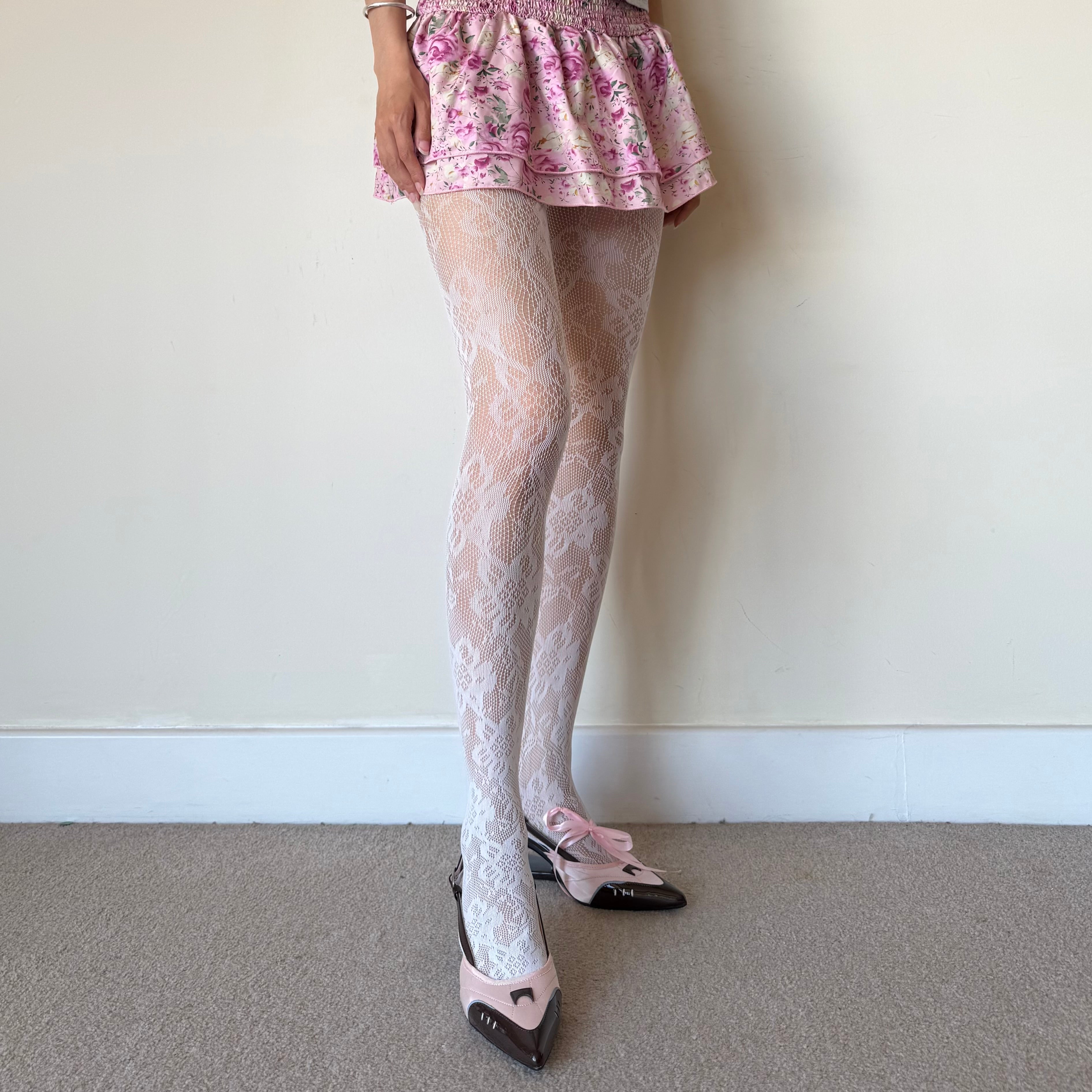 Ivory Rose Lace Fishnet Tights