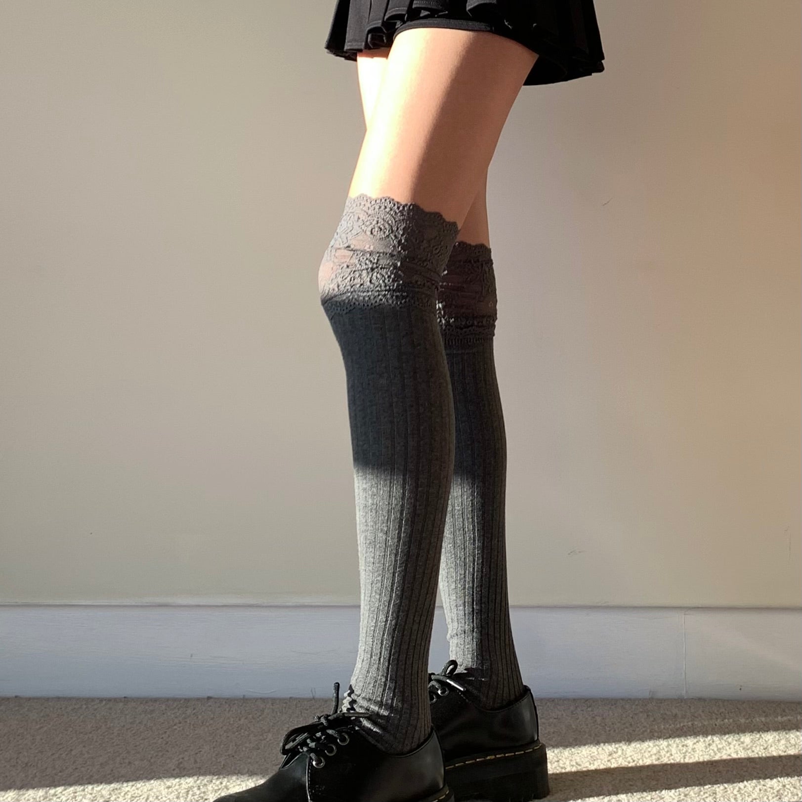 Grey Knee-High Cotton Socks with Floral Lace Trim