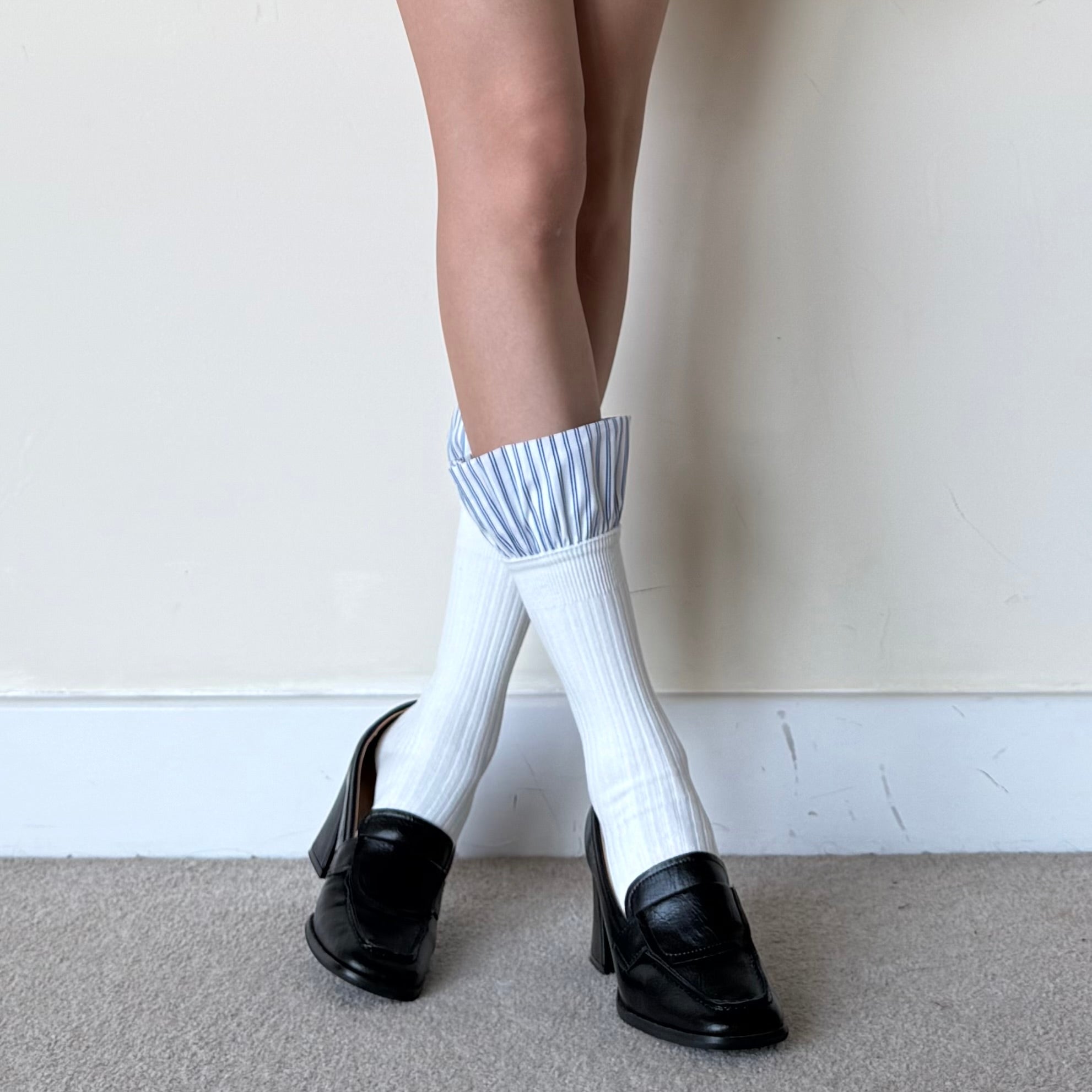 White Ribbed Knee-High Socks with Blue Striped Ruffle Cuff