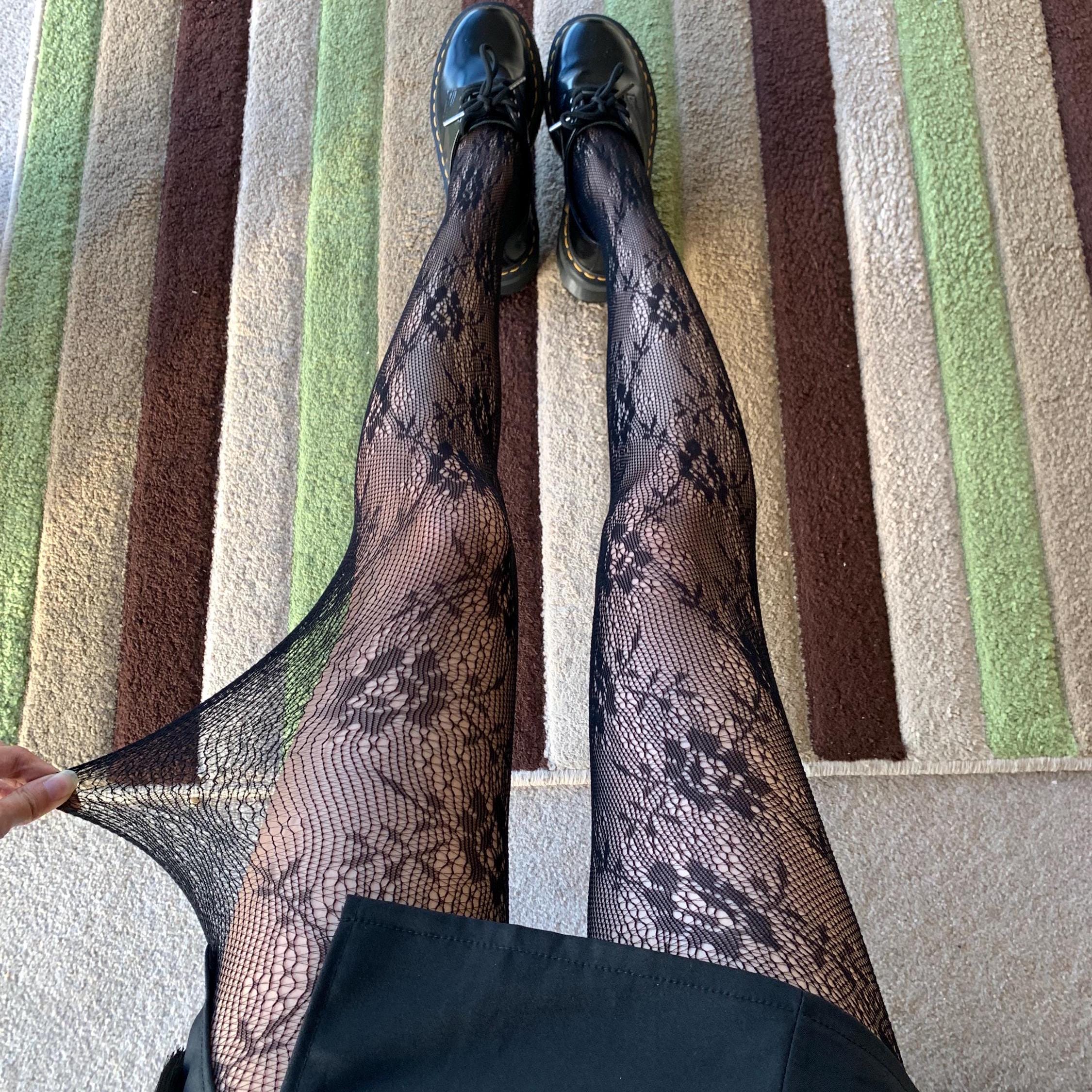 Black Rose Floral Fishnet Tights - Black / One size