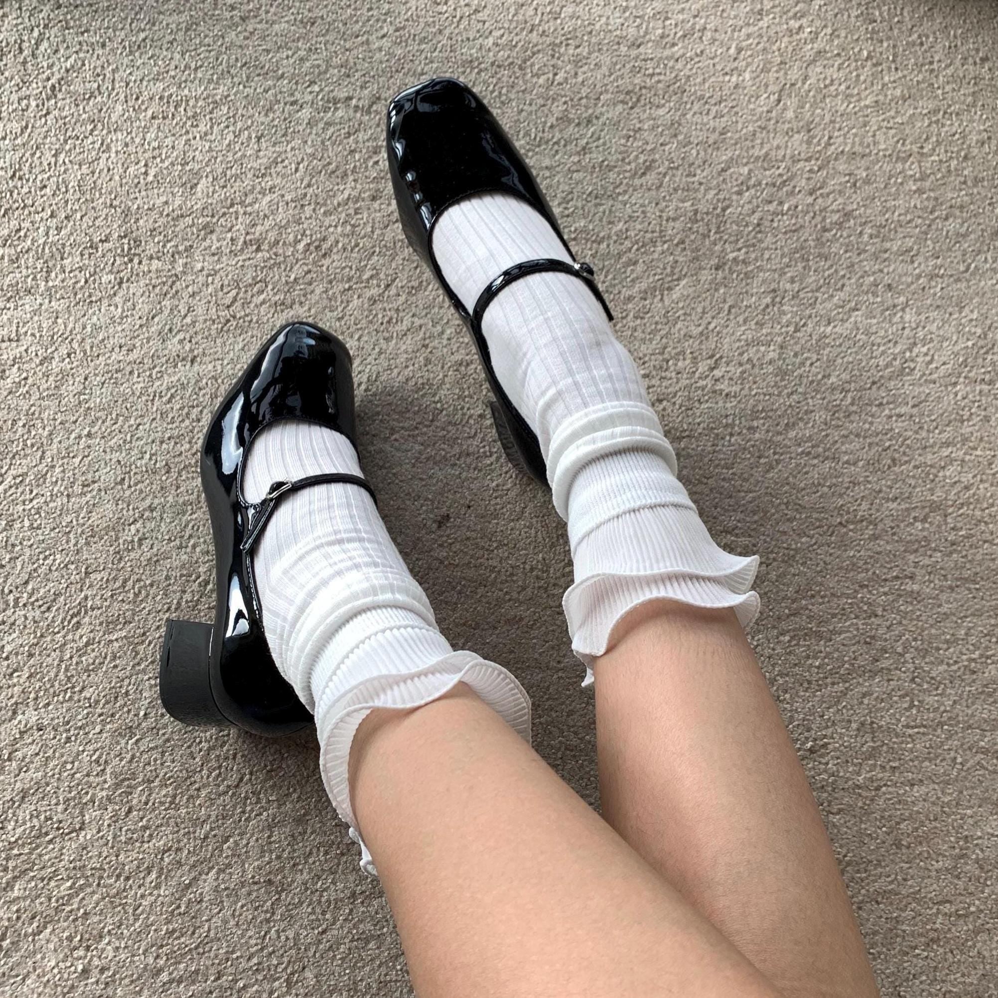 White Cotton Socks with Lotus Leaf Shape Lace Trim